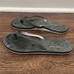 Hari Mari Meadow Leather Flip Flops size 7